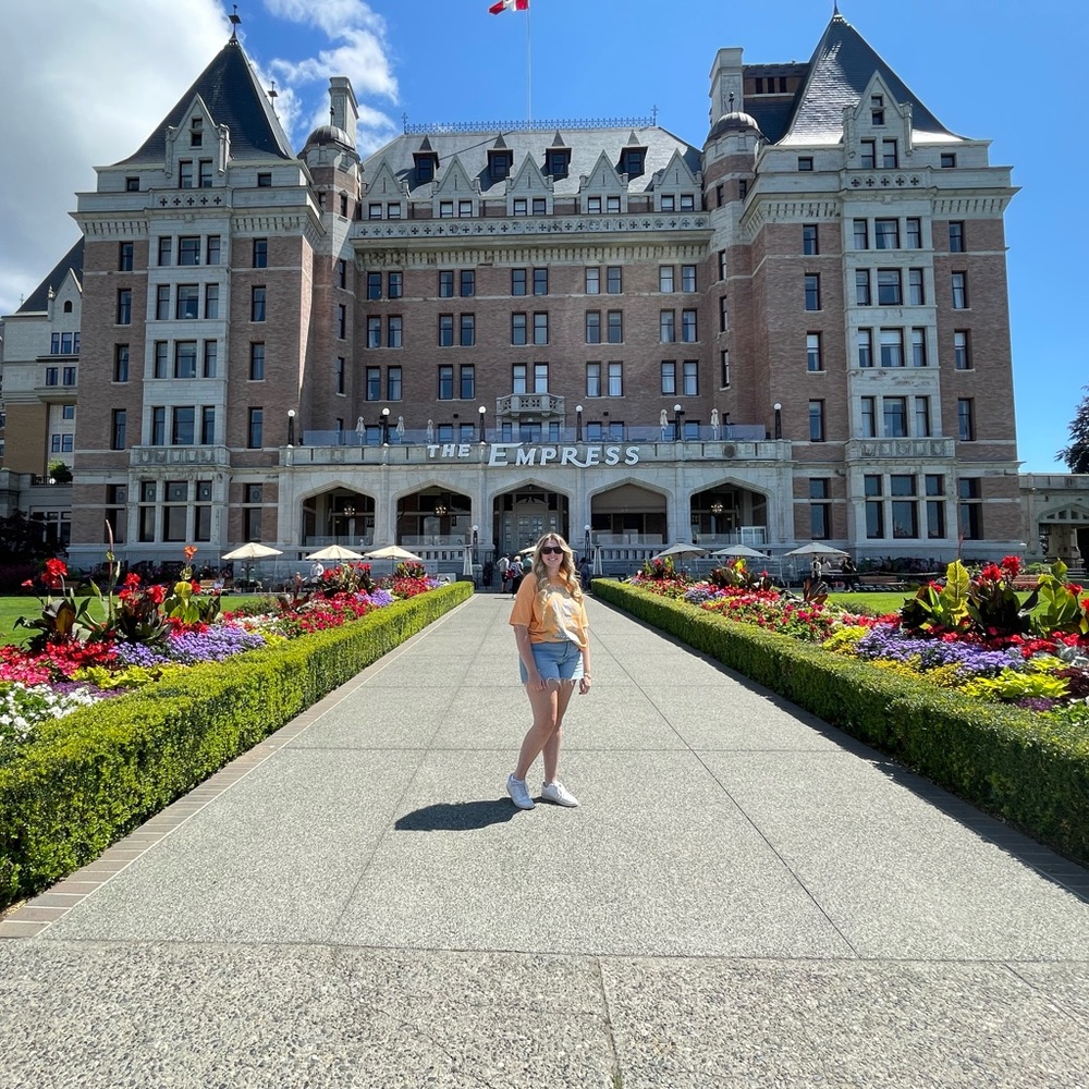 Meet your Posher, Kayla